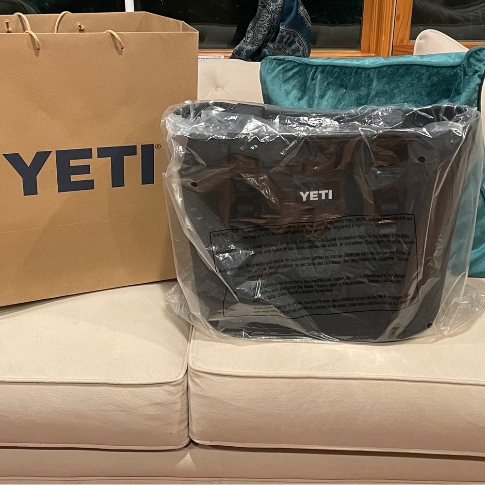 YETI CAMINO 35 Black
